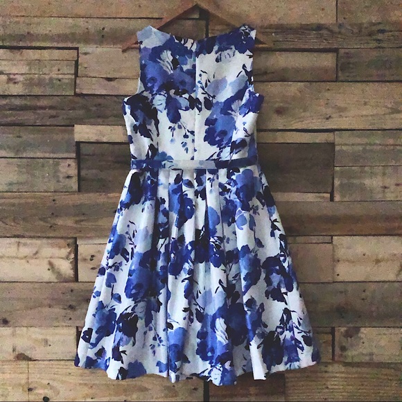 JESSICA HOWARD fit and flare sleeveless blue/white belted floral dress, size 12 - Picture 5 of 9